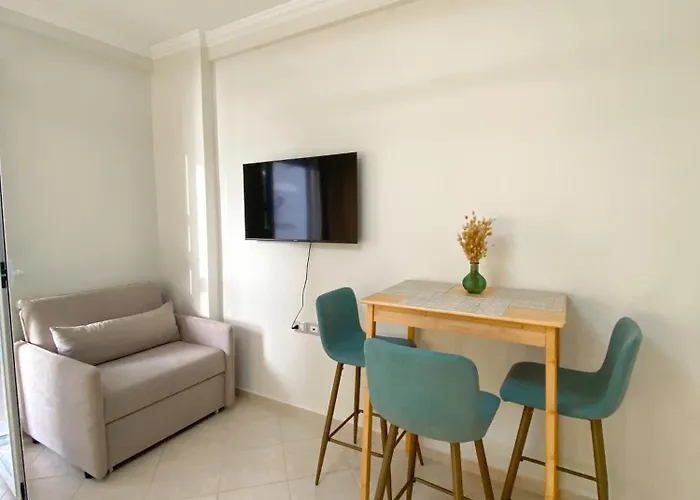 In Uje I Ftohte Vlorë